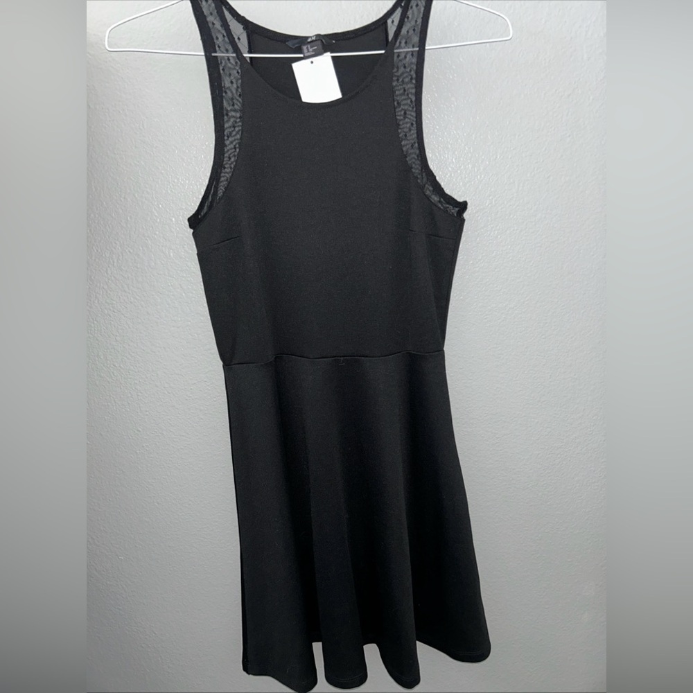 H&M NWT Black sleeveless Dress skater fit & flare size small S